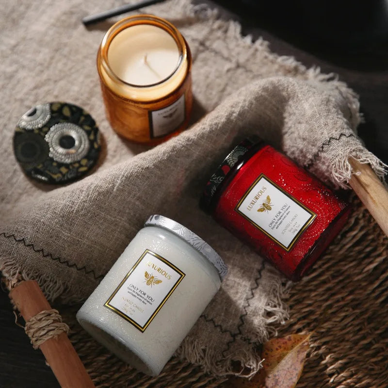 شمعة معطرة في وعاء سعة 198 جرام.