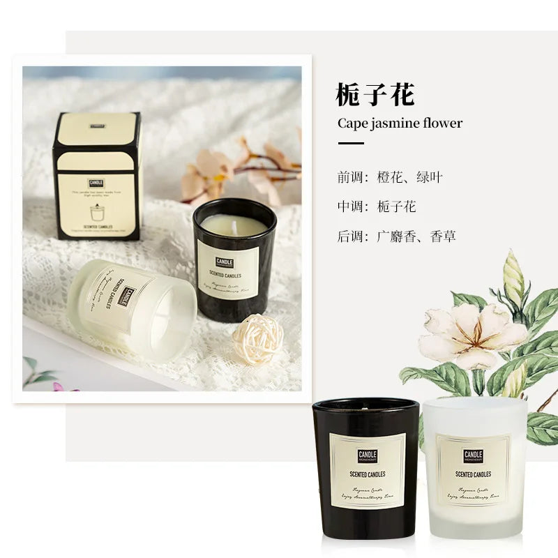 شمعة معطرة بنباتات عطرية.