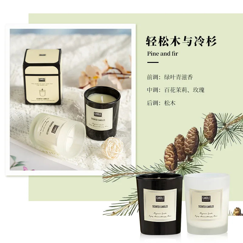 شمعة معطرة بنباتات عطرية.