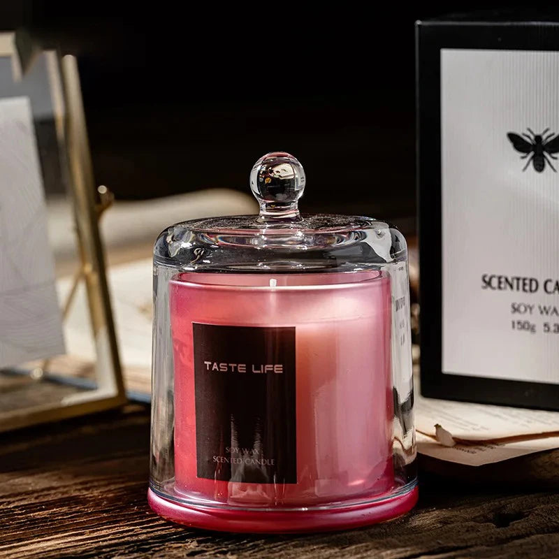 شمعة معطرة في وعاء زجاجي، بمدة اشتعال تصل إلى 40 ساعة.