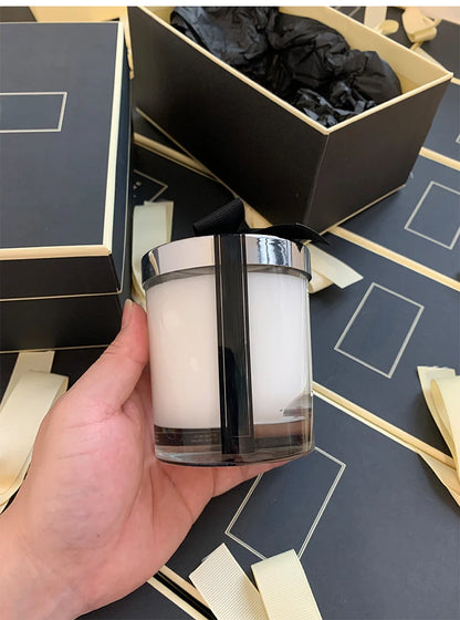 شمعة معطرة سعة 200 جرام