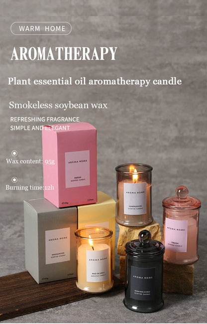شمعة معطرة في وعاء زجاجي عتيق
