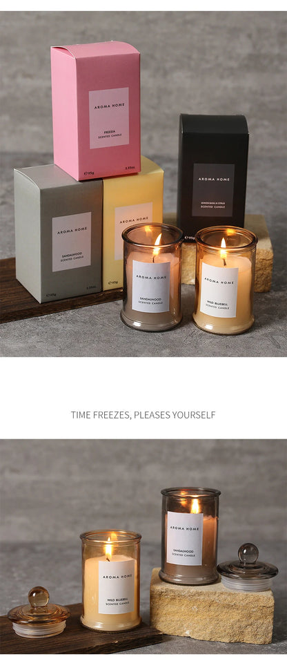 شمعة معطرة في وعاء زجاجي عتيق