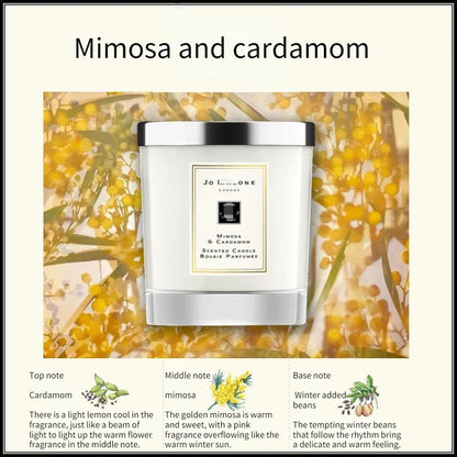 شمعة معطرة فاخرة.